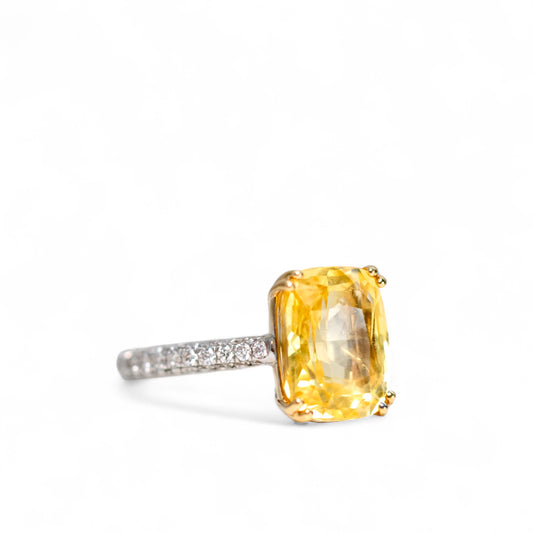 6 carat no heat elongated cushion yellow sapphire and diamond ring in 18k gold by Valentina Fine Jewellery Hong Kong. Global free shipping including USA, Australia, Canada, Singapore and Dubai