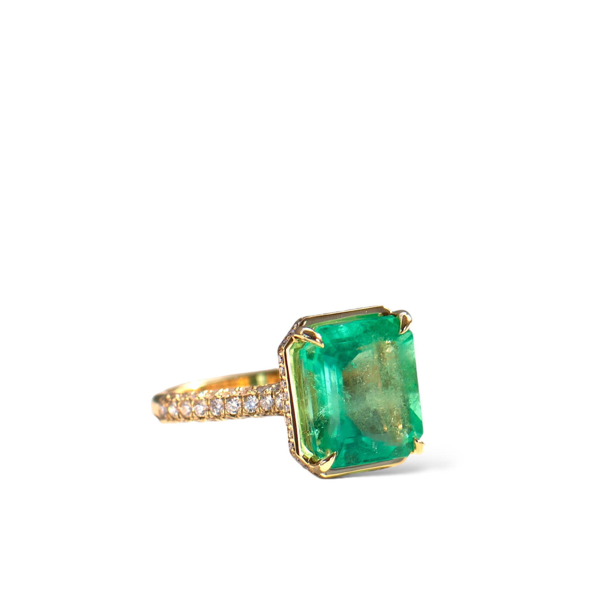 6 Carat  Emerald Ring With Diamonds in 18k gold by Valentina Fine Jewellery HK. Global free shipping including Canada, USA and Singapore.