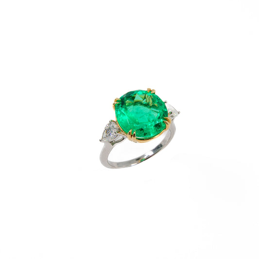 Oval cut Colombian green emerald and diamond cocktail ring by Valentina Fine Jewellery Hong Kong. Global free shipping including USA, UK and Australia.