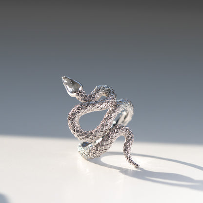 Diamond snake ring in 18k white gold by Valentina Fine Jewellery Hong Kong. Global free shipping including USA UK Dubai Singapore and China