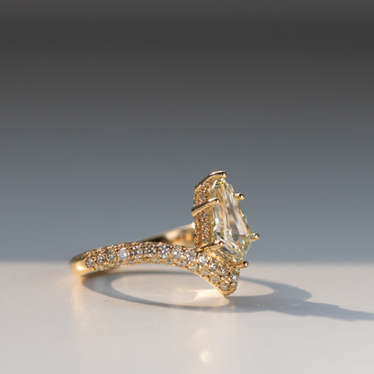 Yellow Kite Shield Cut natural diamond engagement ring in 18k yellow gold by Valentina Fine Jewellery HK. Global free shipping to all USA states, Singapore, China, Taiwan and Australia. 