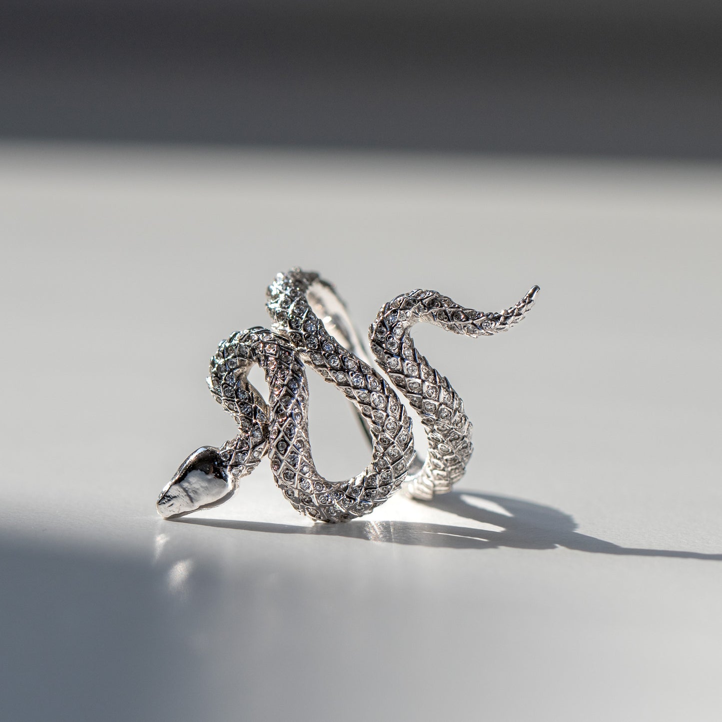 Solid gold snake diamond ring, in 18k gold  by Valentina Fine Jewellery Hong Kong. Global free shipping including USA, Singapore, Dubai and Australia. Year of the snake ring