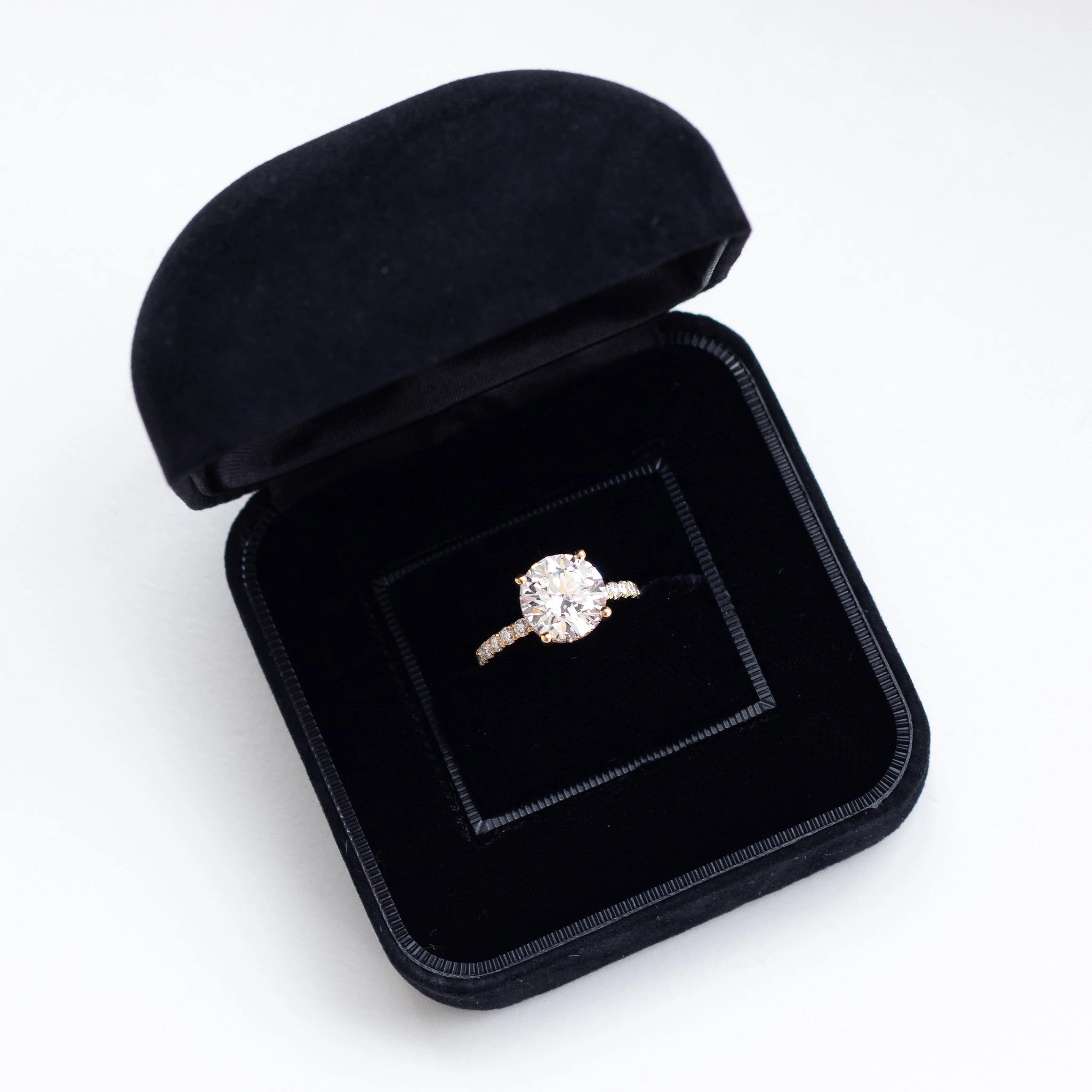 Bespoke diamond engagement ring by Valentina Fine Jewellery Hong Kong