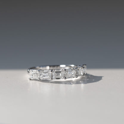 Emerald cut diamonds wedding band in platinum by Valentina Fine Jewellery Hong Kong. Global free shipping including USA, Australia, UK, Singapore and Taiwan.