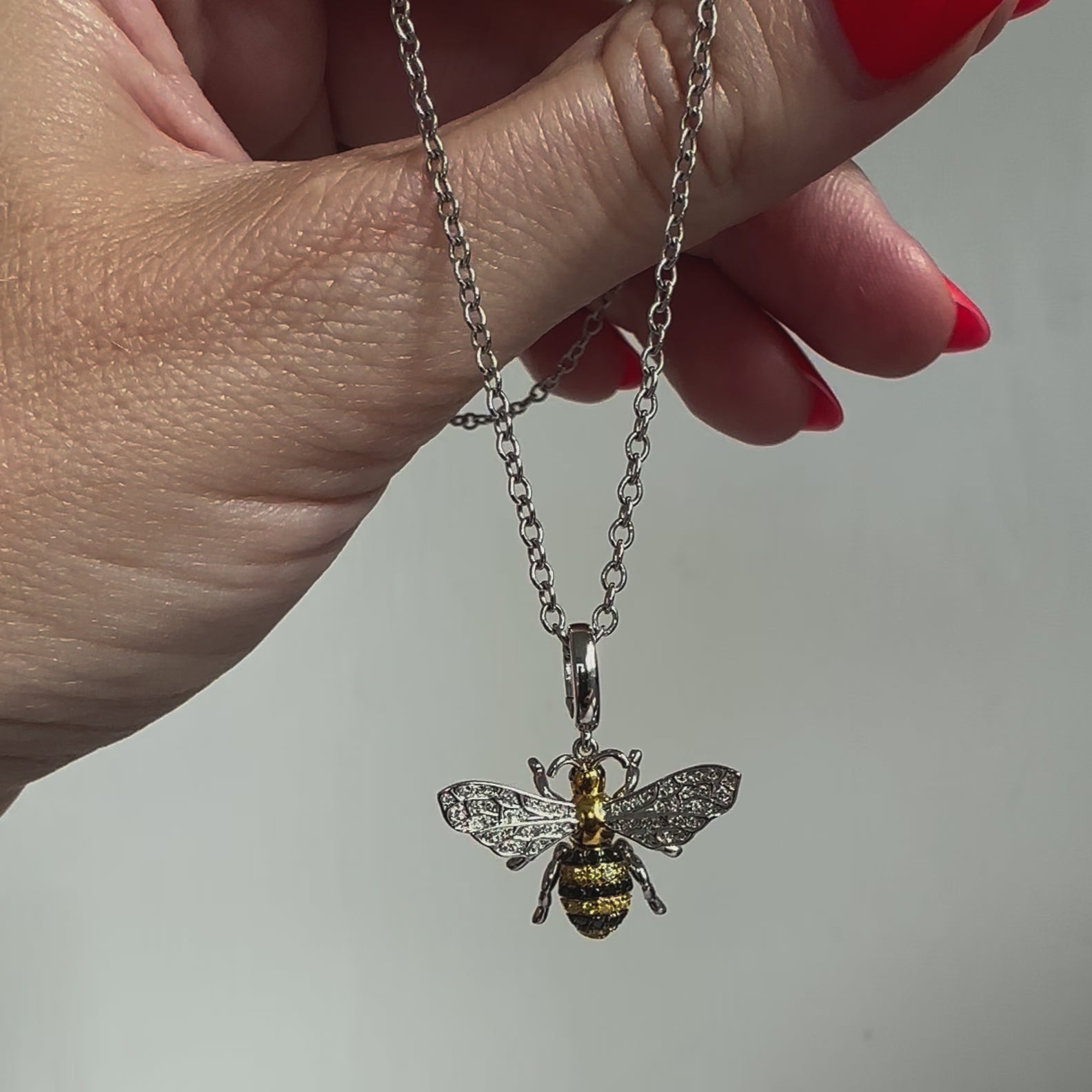 Yellow and White gold bumble bee pendant charm necklace by Valentina Fine Jewellery Hong Kong. Global free shipping including USA, UK and Australia