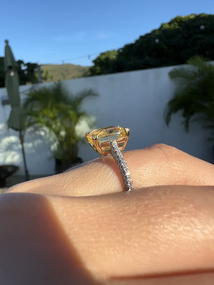 6 carat elongated cushion yellow sapphire and diamond engagement ring in 18k gold by Valentina Fine Jewellery Hong Kong. Global free shipping including USA, Australia, Canada, Singapore and Dubai