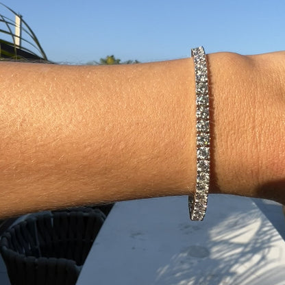 10 carat tennis bracelet, diamond tennis bracelet, high clarity tennis bracelet, 10ct bracelet, 10ct tennis bracelet, diamond bracelet, diamond jewellery, hong kong jewellery, white gold bracelet, 